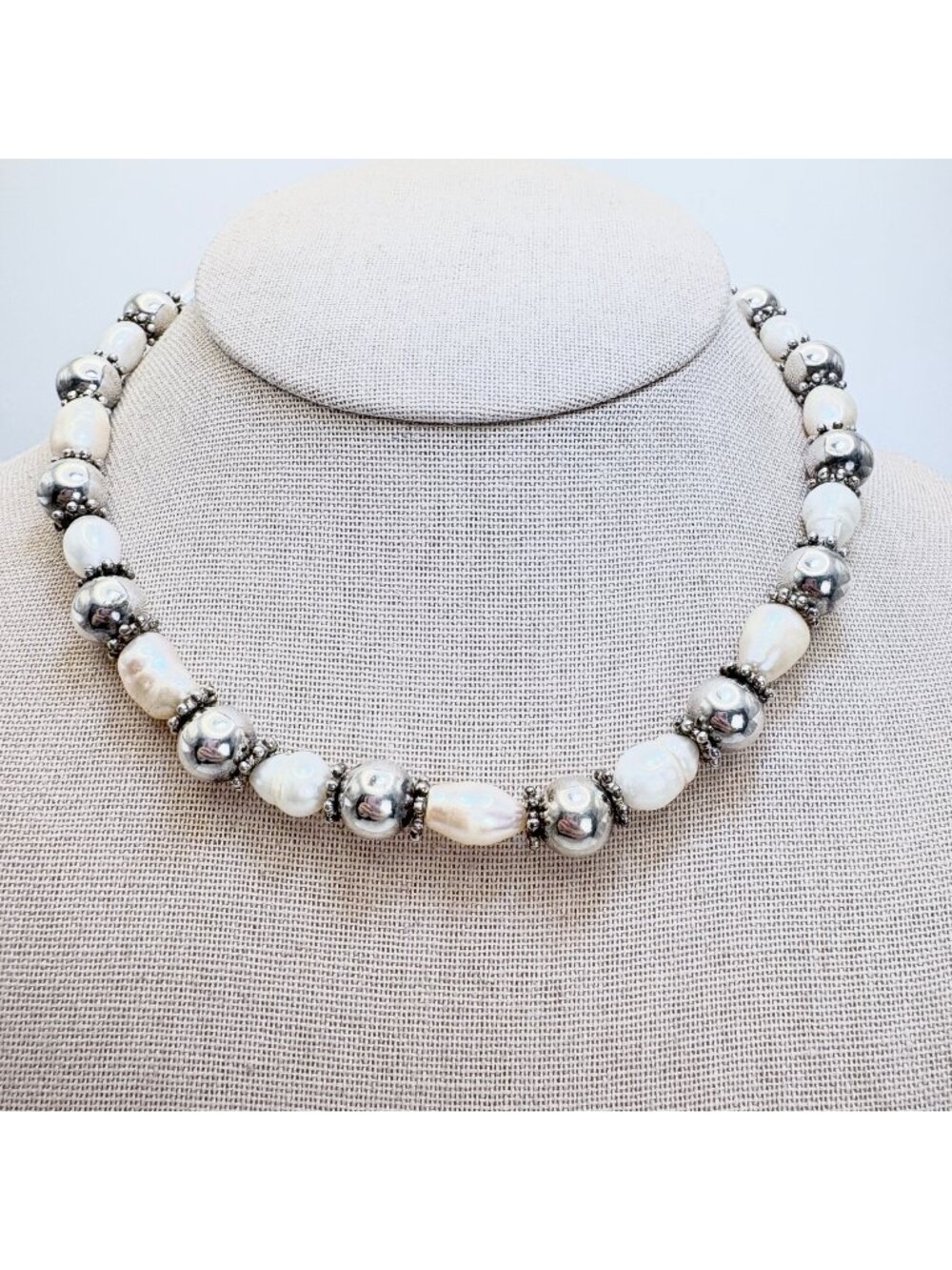 Pearl Ball Bead Design Necklace Toggle Clasp Silver Tone Size 15.25" Length